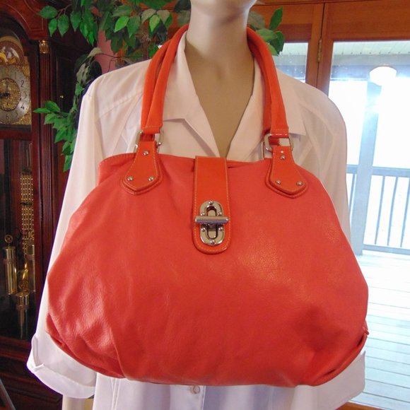INNUE' Italy Fire Coral Soft Leather Hobo Bag - Picture 2 of 15